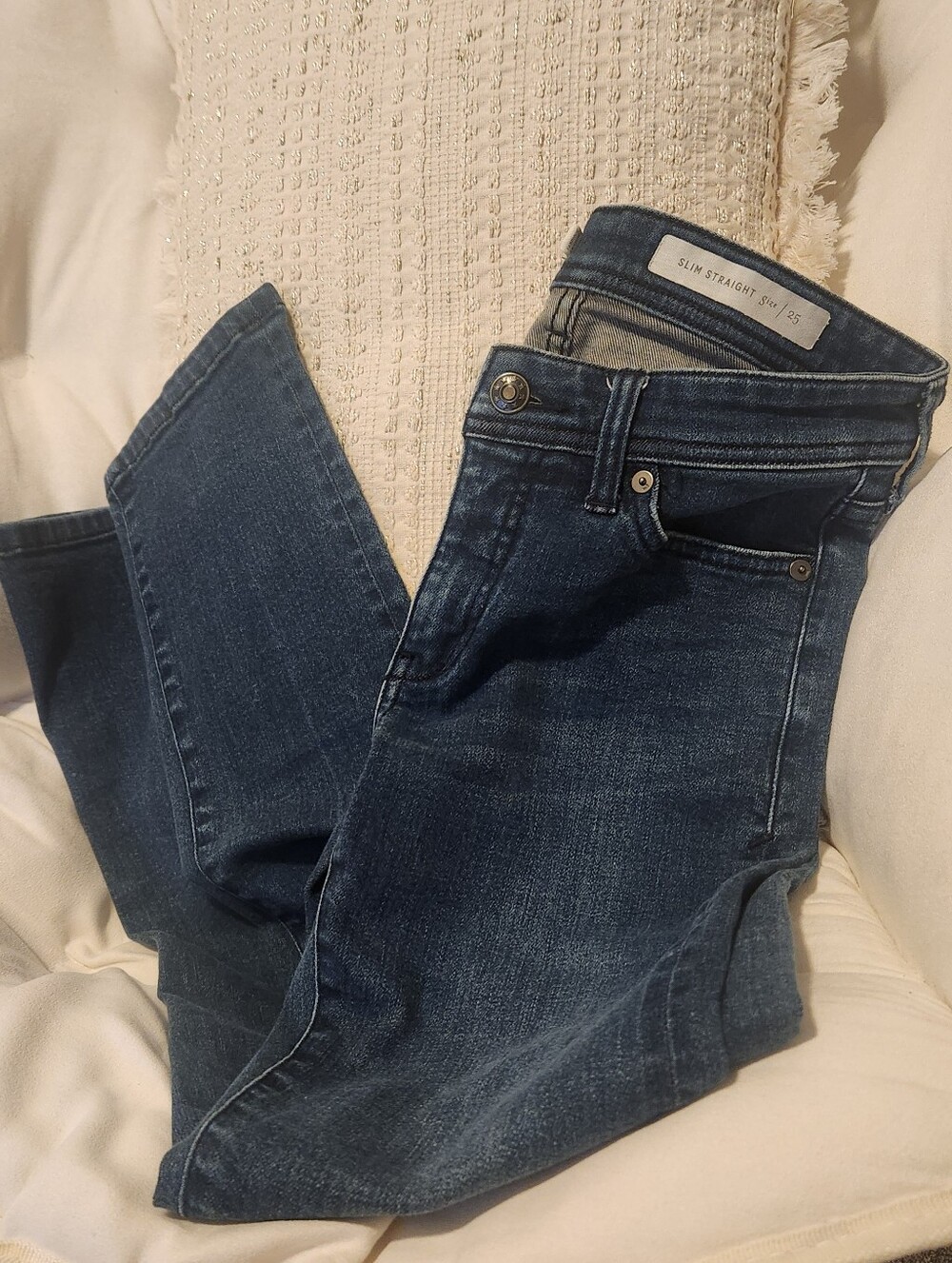 Slim Straight Women's Pilcro Jeans in Dark Blue